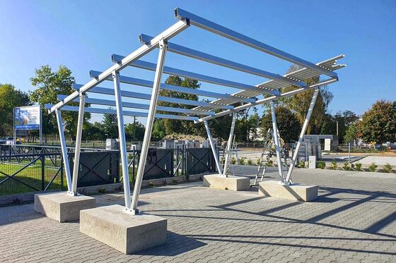 Modulair BIPV-montage-systeem - 115 mm stalen beugel met geprefabriceerd frame voor Solar Shed op het dak